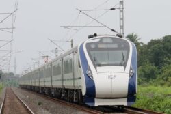 At Karnataka's Dharwad Station, Vande Bharat Express Cleaned Within 14 Minutes