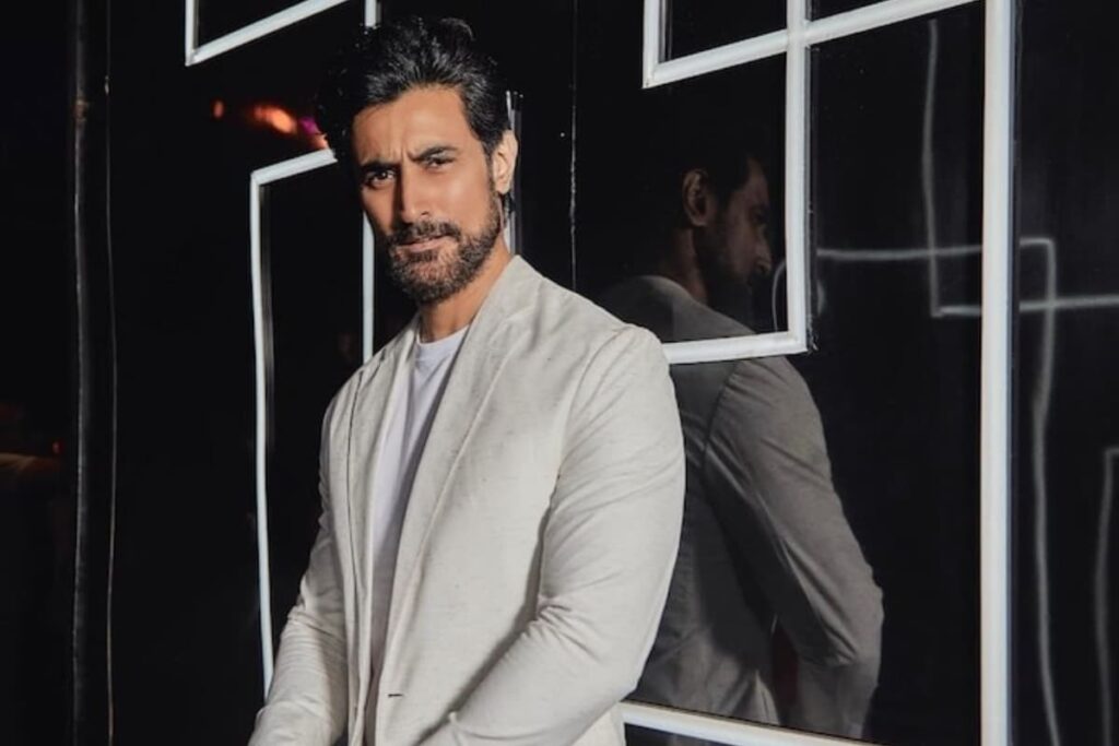 Happy Birthday, Kunal Kapoor: How The Rang De Basanti Actor Is Related To Amitabh Bachchan