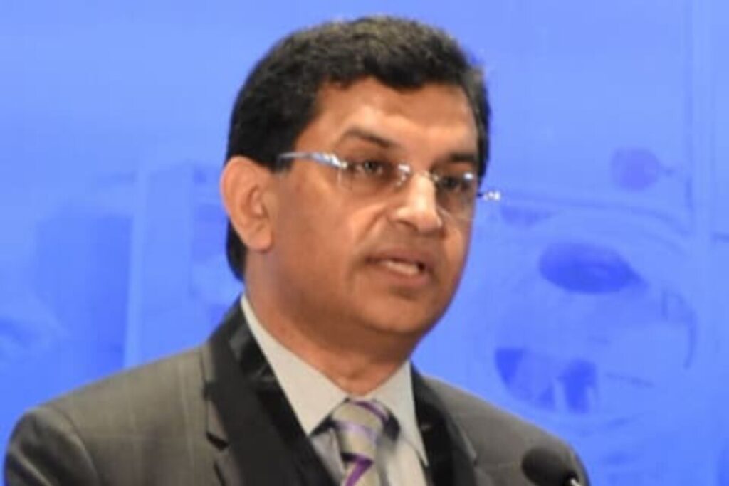 How Himanshu Baid Left High-paying Job In Germany And Built Rs 13,260 Crore Medical Devices Company