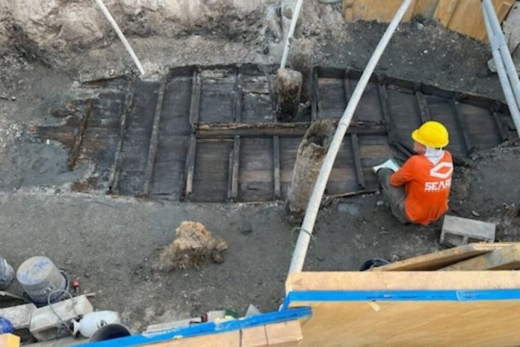 Florida's Construction Workers Spot A 19th Century Boat While Digging Road