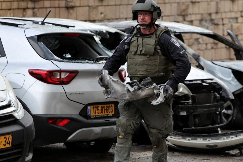 Palestinian Islamic Jihad, Hamas Threaten to Kill over 130 Held Hostage if Gaza Siege Continues