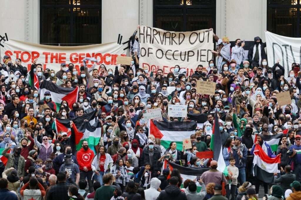 Philanthropic Group Wexner Pulls Plug on Harvard Funding over Israel-Hamas War Stance