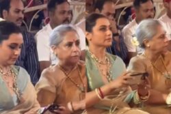 Rani Mukerji Sits on Floor With Cousin Sharbani, Jaya Bachchan Sits Behind Them in Viral Video