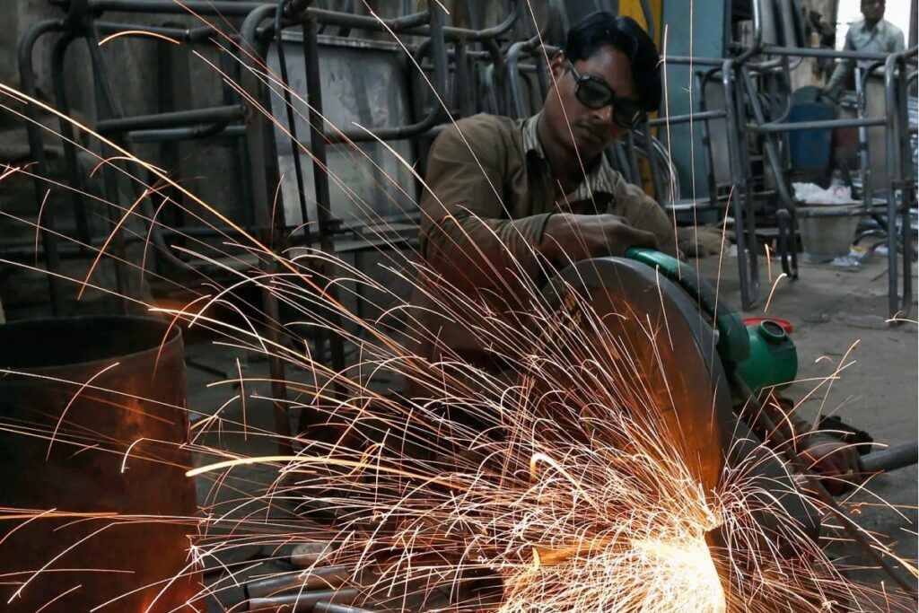 CII Business Confidence Index Rises in Second Quarter of FY24