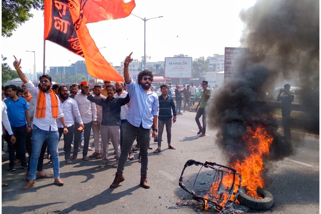 Maratha Quota Stir: Bus Services Suspended in 5 Maha Districts; 55 Miscreants Identified | Key Points