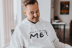 Comedian MOCKS Matthew Perry's Death, Faces IMMENSE Backlash For Saying 'I Love When Junkies Die'