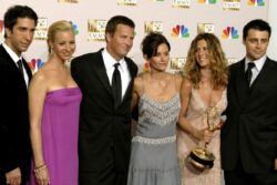 Matthew Perry’s Friends Co-Stars Jennifer Aniston, Courtney Cox ‘Devastated’ After His Death