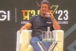 ‘Yeh Mat Sochna Meri Wali Alag Hai’: MS Dhoni Shares Some Hilarious Relationship Advice With Fans