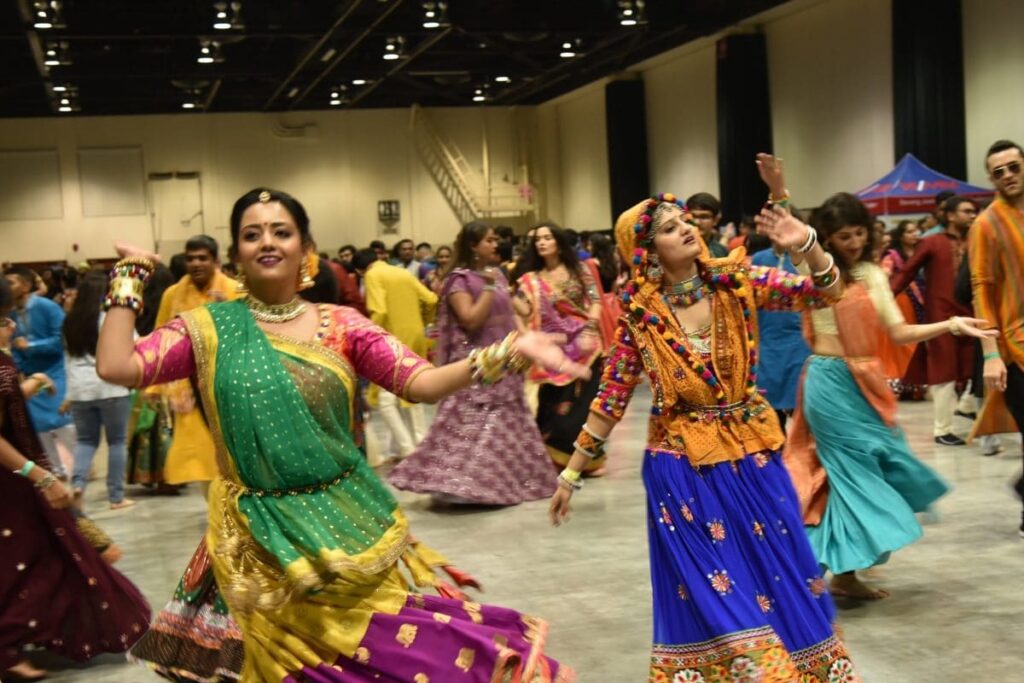 Navratri 2023: Shine Bright with Festive Makeup and Hairstyle Inspirations