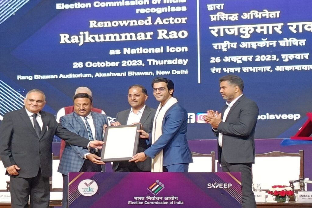 EC Makes Rajkummar Rao National Icon: 'Newton' Actor Underscores Gravity of Urban Apathy towards Voting