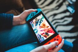 New Patent Suggests What Nintendo Switch 2 May End Up Looking Like