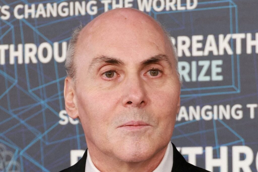 Nobel-winning mRNA Pioneer Weissman Now Wants to Defeat Covid Forever