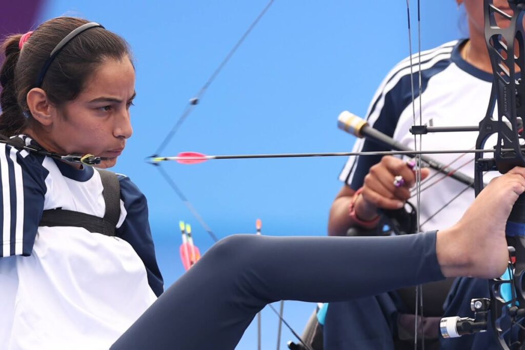 Sheetal Devi the 'Arm-less Wonder': From Giving Up Dreams of Wearing Bangles to Winning Gold Medals for India