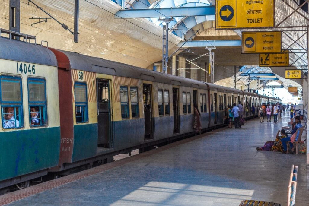 10 Injured As Bus Overturns After Being Hit By Another In Kolkata