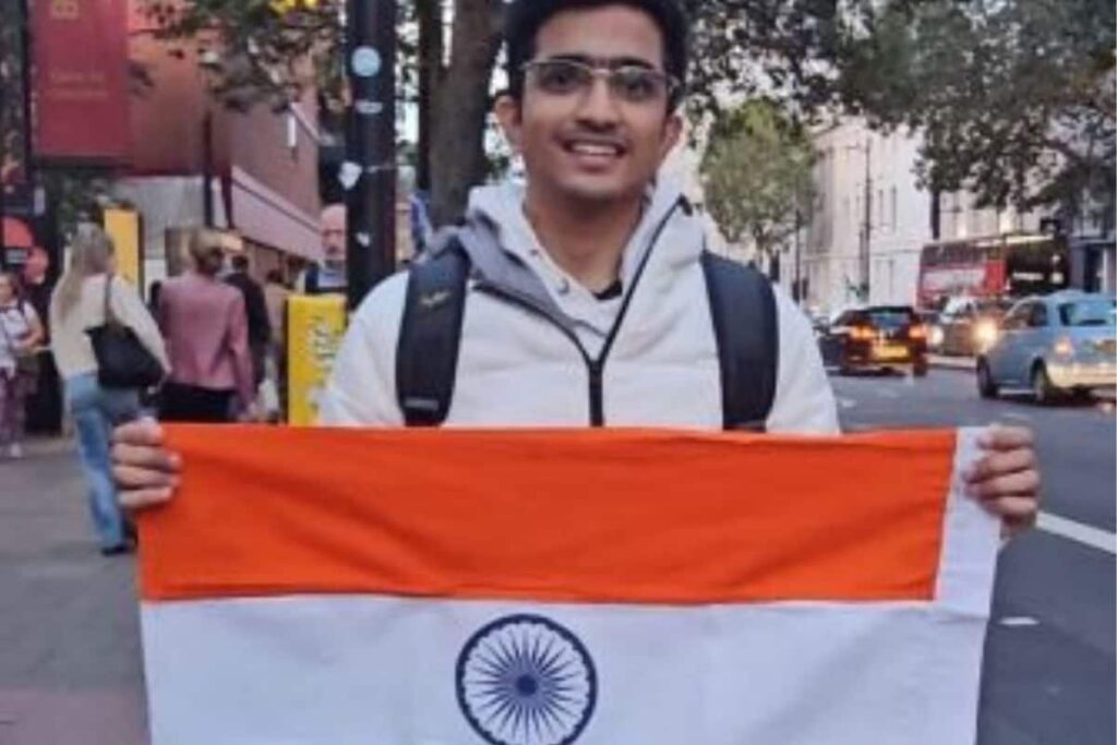 'Conscience Was Shocked...': Indian Student Entered Pro-Khalistan Protest in UK to Pick Up Fallen Flag | WATCH