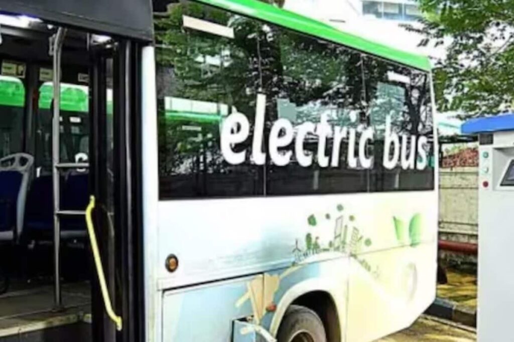 From Nov 1, Only Electric, CNG, BS-VI Diesel Buses to Be Allowed to Run Between Delhi-NCR Cities: CAQM