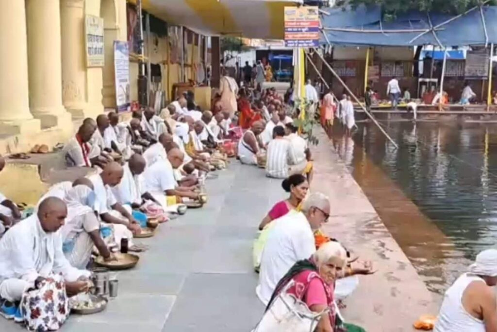 Pitru Paksha 2023: In Gaya, Pind Daan, Made Of Urad Flour, Is Offered To These 3 Animals