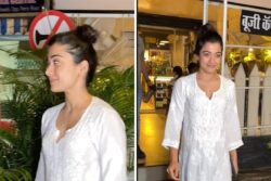 'Aapko Kaise Pata Chala?' Rashmika Mandanna Asks Paps After They Spot Her Outside Cafe
