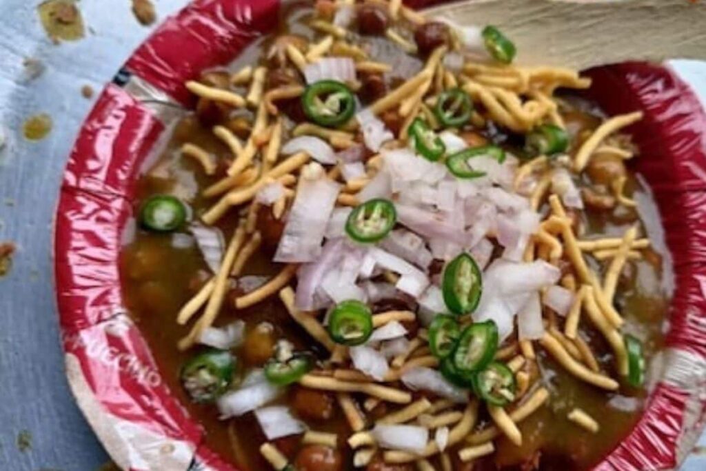 At This Jharkhand Stall, A Special Dish Called Litti Ghugni Is Locals’ Favourite