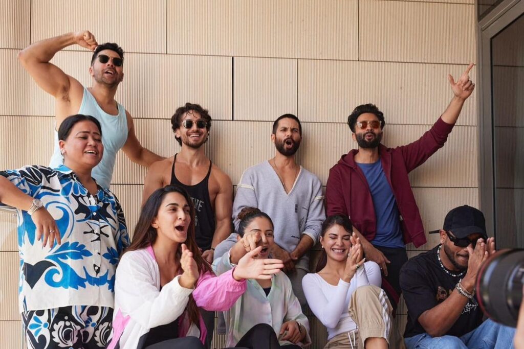 WATCH: Shahid Kapoor Grooves To Jumma Chumma With Kiara Advani, Varun Dhawan, Tiger Shroff