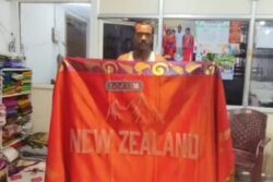 Telangana Handloom Artist Gets Appreciation From New Zealand PM Chris Hipkins