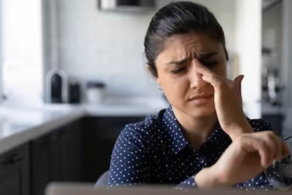 What Is Computer Vision Syndrome? Check Symptoms And Precautions