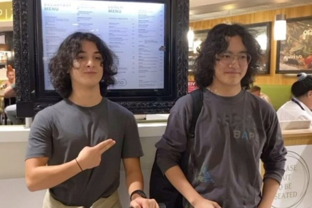 'There Was A Glitch': Man Finds His Doppelganger At Bustling Airport