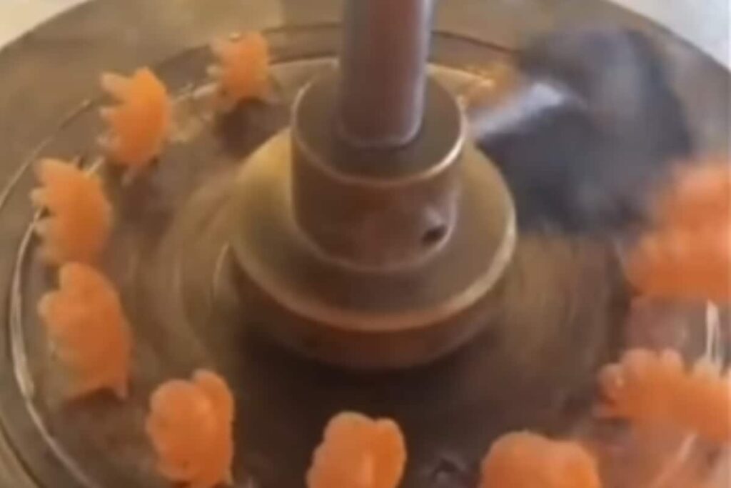 Foodies Can't Get Enough Of This Pasta-Cutting Machine