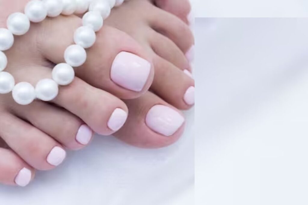 4 Easy Home Pedicure Hacks For Cracked Heels Using Banana Peels