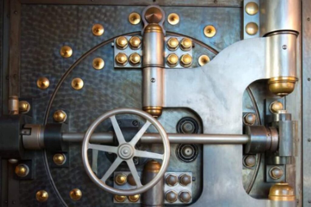 This Man Was Trapped Inside Jewellery Vault For 10 Hours