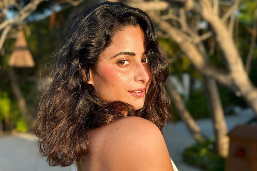 Aishwarya Sharma's Ex Rahul Pandya Says He Is 'Depressed' After Their Dating Pictures Surface Online