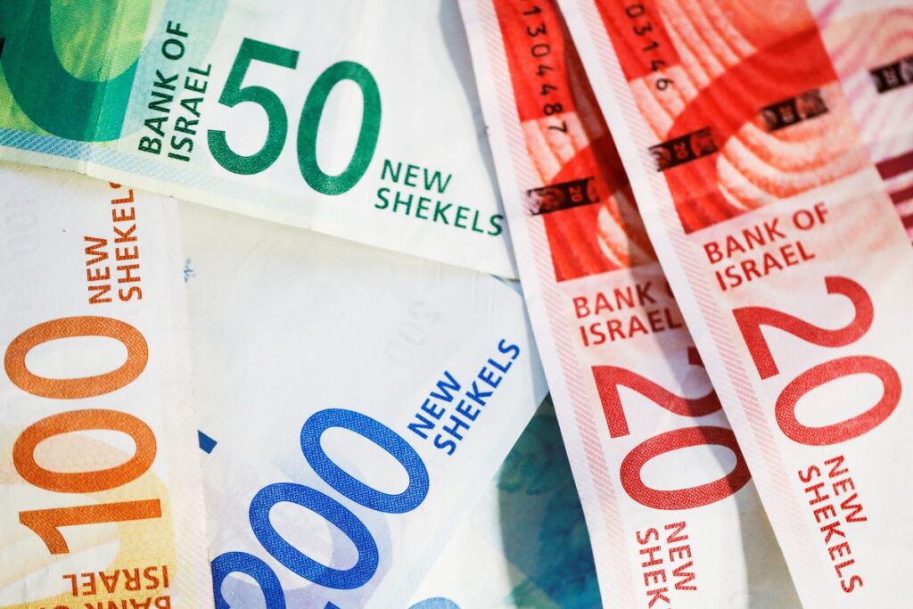 Israel Moves to Prop Up its Currency With $30 Billion Amid Market Uncertainty
