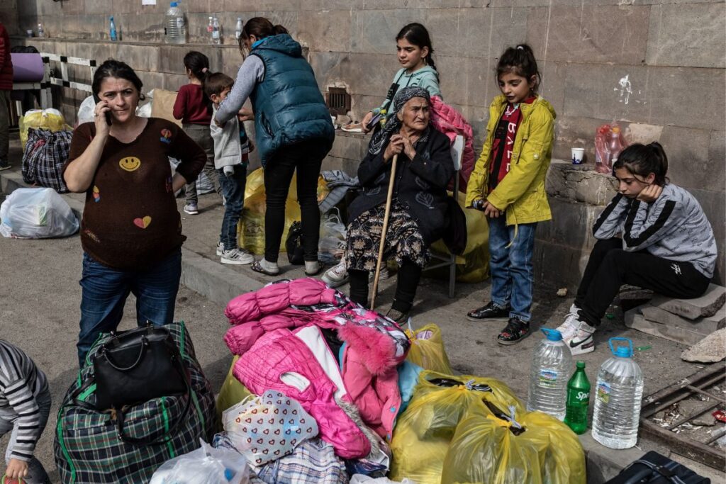 'How Can We Live with Them': Terrified of Azerbaijani Army, Armenians Flee Nagorno-Karabakh