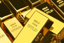 Gold Prices Lower, Silver Flat Today, October 16: Check Latest Bullion Rates