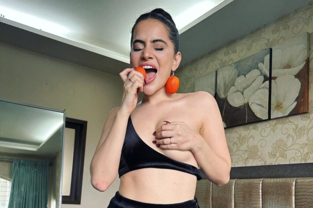 Urfi Javed SHOCKS Everyone By Revealing What She Wears At Home: 'Main Nangi...'