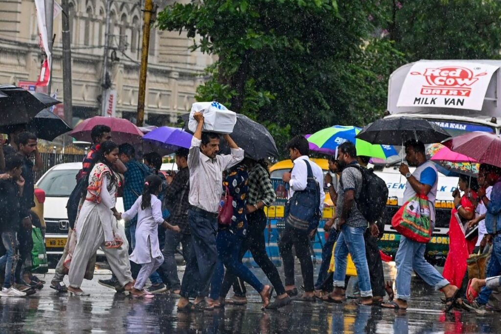 Weather Updates: Heavy Rains Likely to Continue in Bihar, Jharkhand Among These States; Schools Shut in Kerala