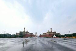 Delhi-NCR Air Pollution LIVE: AQI Back to 'Poor' But Sky Clear of Smog; DU Advances Winter Break