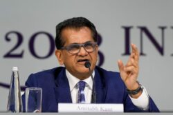 Former NITI Aayog CEO Slams Rahul’s ‘Made in China’ Remark, Says India Ranks Second in Mobile Production