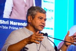 Days After PM's Concern Over Deepfakes, Govt Calls High Profile Meeting; Invites Sent to Google, Meta