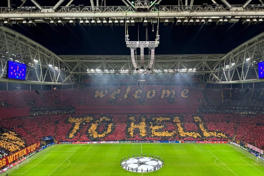 'Welcome to Hell': Galatasaray Fans Create Incredible Tifo Ahead of Manchester United UCL Draw