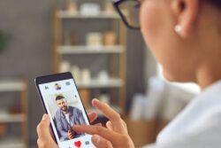 Dating App Unveils The Top Trends To Help You Navigate Dating in 2024  