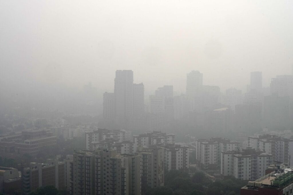 Delhi's Pollution: Environment Minister to Decide on Odd-Even, Artificial Rain After Two to Three Days of Observation