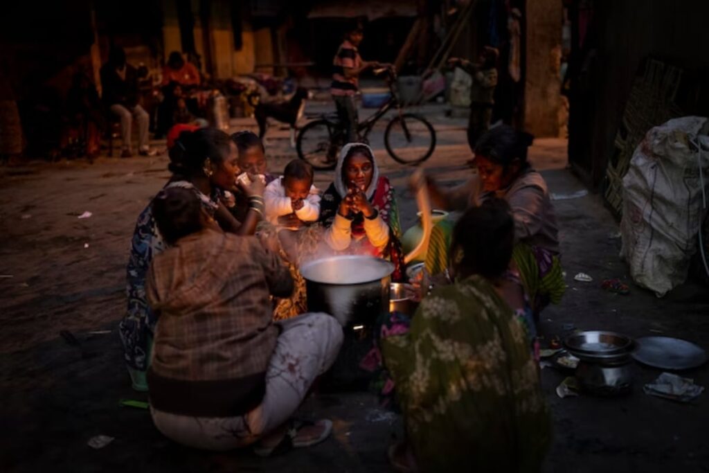 Season of 'Kaadha', Cardigans is Here as North India Feels Winter Chill; Brings 'Clean Air Cheer' for Delhi