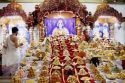 Diwali 2023: Kali Puja in Bengal to Pathar Ka Mela in Himachal, Special Rituals Across India