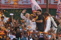 Prime Minister Narendra Modi Begins 10km Roadshow in Ranchi