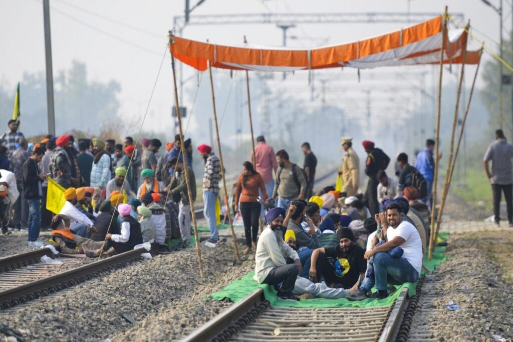 Punjab Govt Calls Protesting Farmer Leaders for Meeting with CM Mann