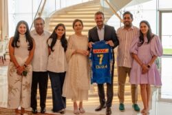 'When Football Meets Cricket..': Ambani Family Host David Beckham, Gift Him Mumbai Indians Jersey