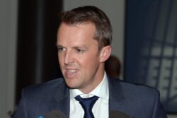 Graeme Swann Mentoring England Spinners Ahead of India Tour