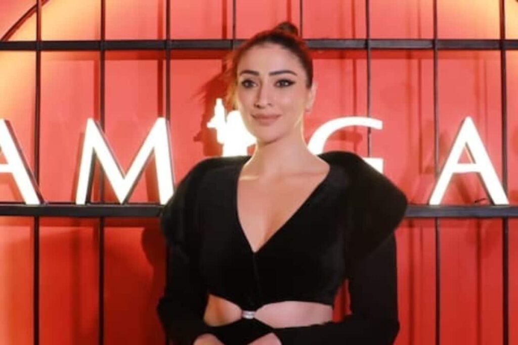 Amigas Bar And Kitchen Gets A Star-Studded Launch With Actress Raai Laxmi