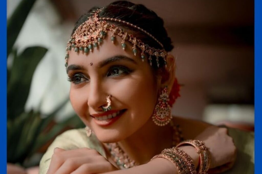 Actress Ragini Dwivedi Looks Regal In Pink Silk Saree On Diwali